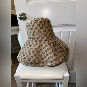 Gucci Bucket Hat Size Medium Brown GG